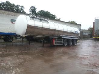 Пищевая цистерна полуприцеп